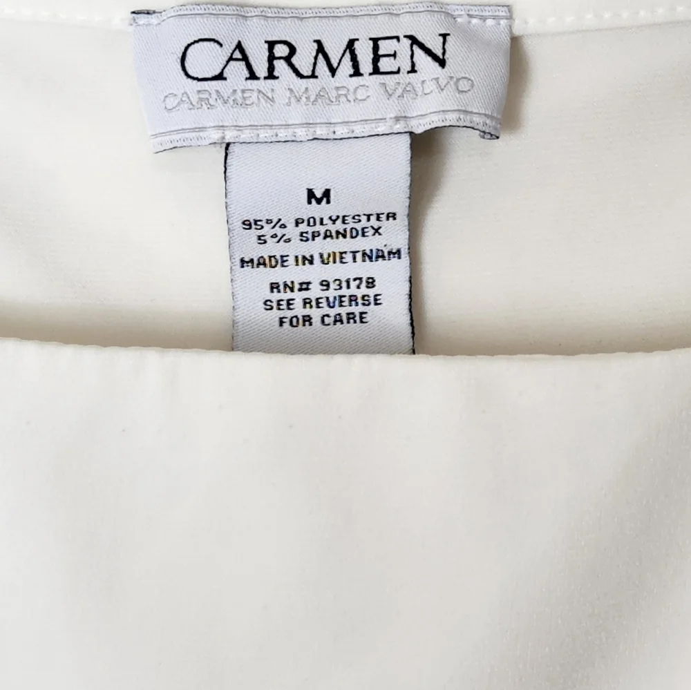 Carmen Marc Valvo Ivory cutout blouse size medium - Picture 7 of 9